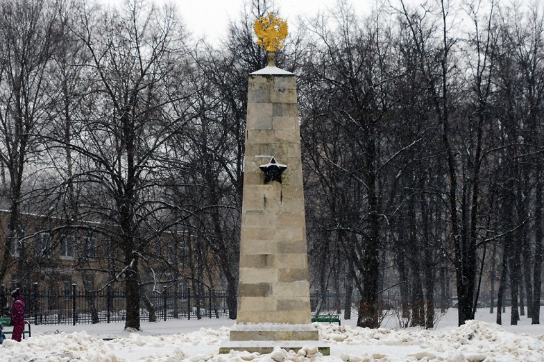 Обмер белокаменного обелиска